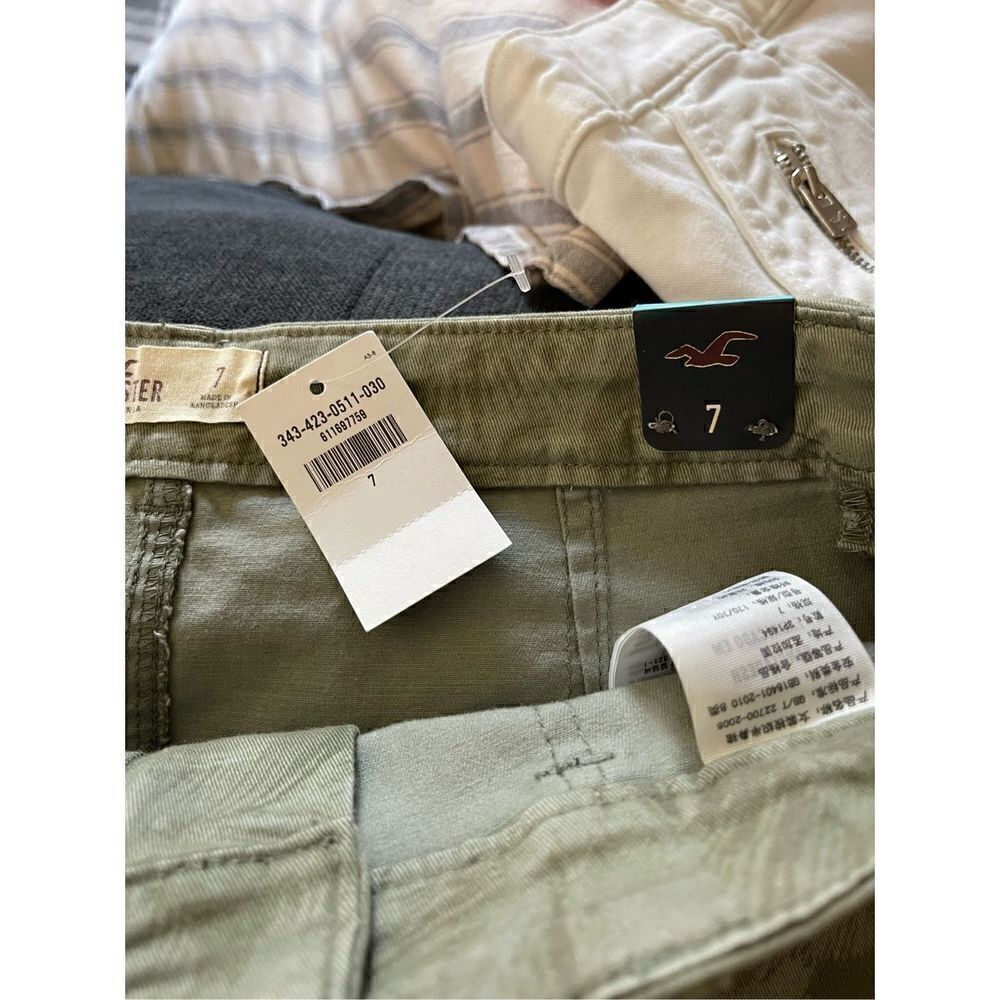 Hollister Floral Green Mini Skirt - Picture 3 of 3